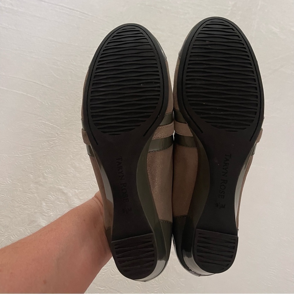 Taryn Rose Paislee Sneaker Wedge - Picture 7 of 12